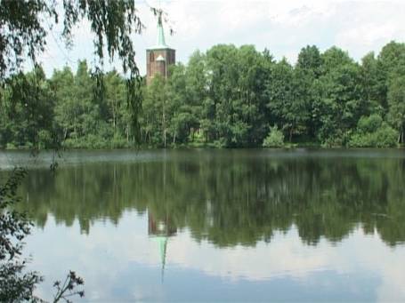 Brüggen-Born : Borner Mühle, Borner See und Pfarrkirche St. Peter